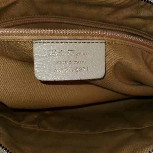 SALVATORE FERRAGAMO White Leather & Wood Satchel - Picture 7 of 8